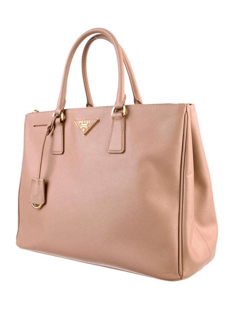 prada saffiano lux.